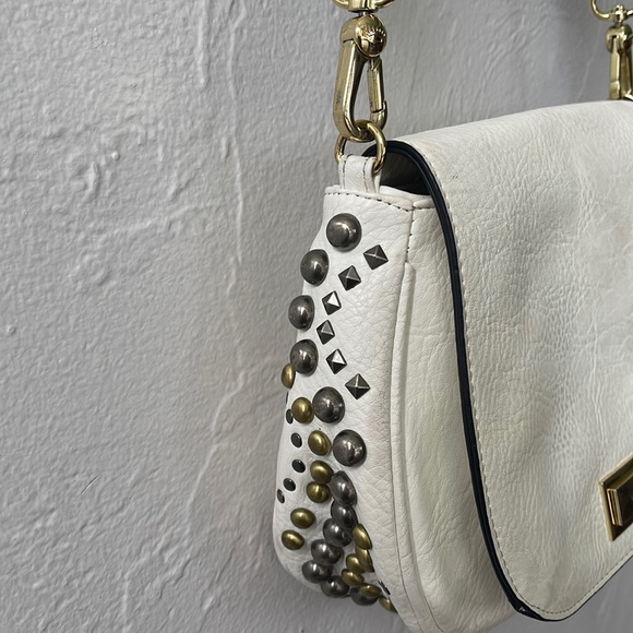 Juicy couture white cross body purse - Picture 3 of 11